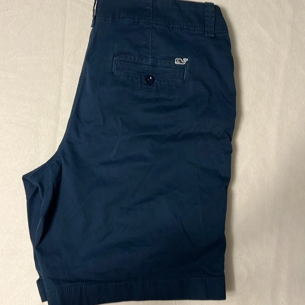 Vineyard vines shorts size 12